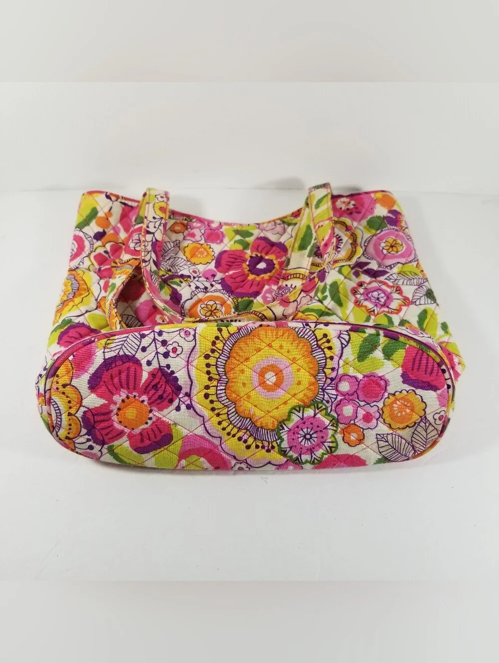 Vera Bradley Clementine Bag Quilted Cotton Floral Purse Retired Pattern Pink